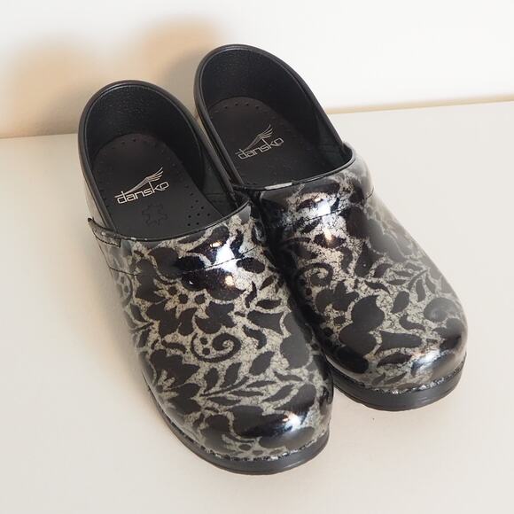 Dansko Black Silver Floral Patent Leather Clogs XP 2.0 EU 38 US 7.5-8 Profession - Picture 1 of 11